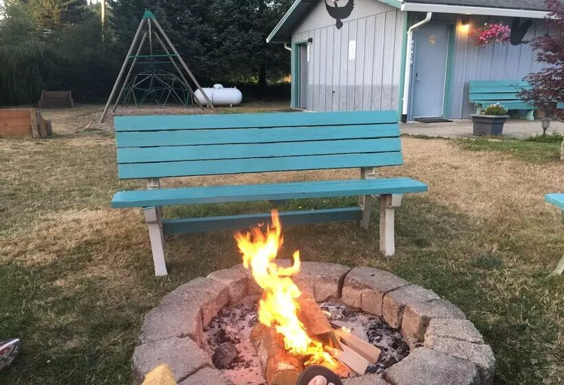 Hotelli Tillamook Bay City Rv Park