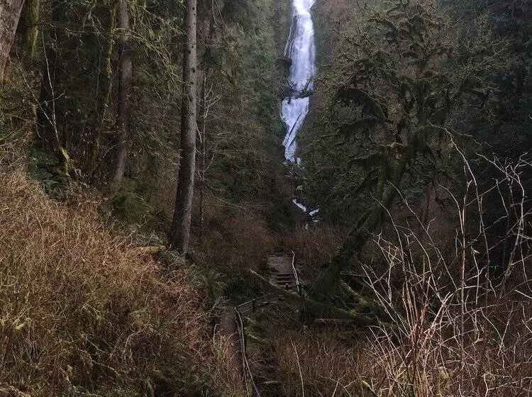 Hotelli Tillamook Bay City Rv Park