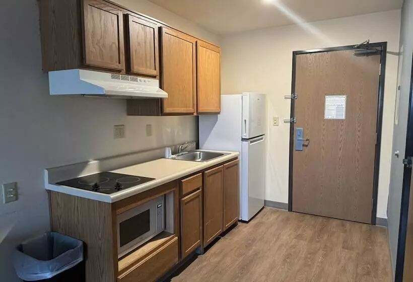 ホテル Woodspring Suites St Louis St Charles