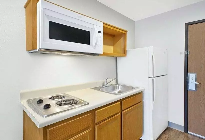 ホテル Woodspring Suites St Louis St Charles