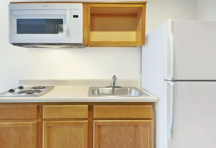 ホテル Woodspring Suites St Louis St Charles