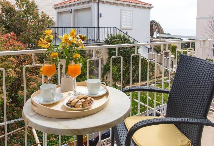 پانسیون Apartments Koncul