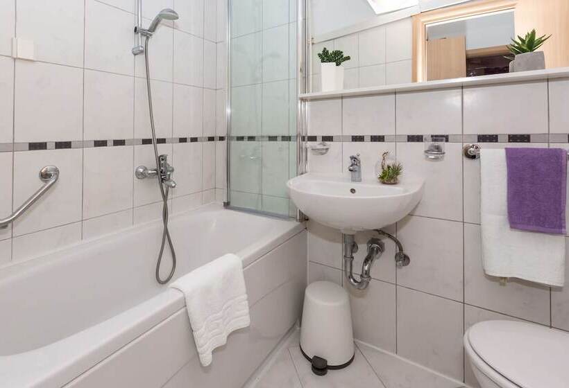 پانسیون Apartments Koncul