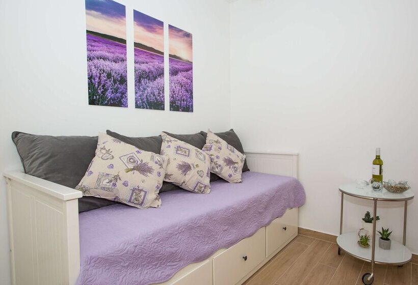 پانسیون Apartments Koncul