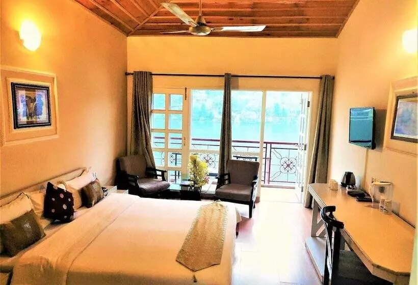 ベッドアンドブレックファースト Neelesh Inn   A Luxury Lake View