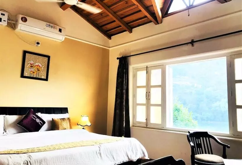 ベッドアンドブレックファースト Neelesh Inn   A Luxury Lake View