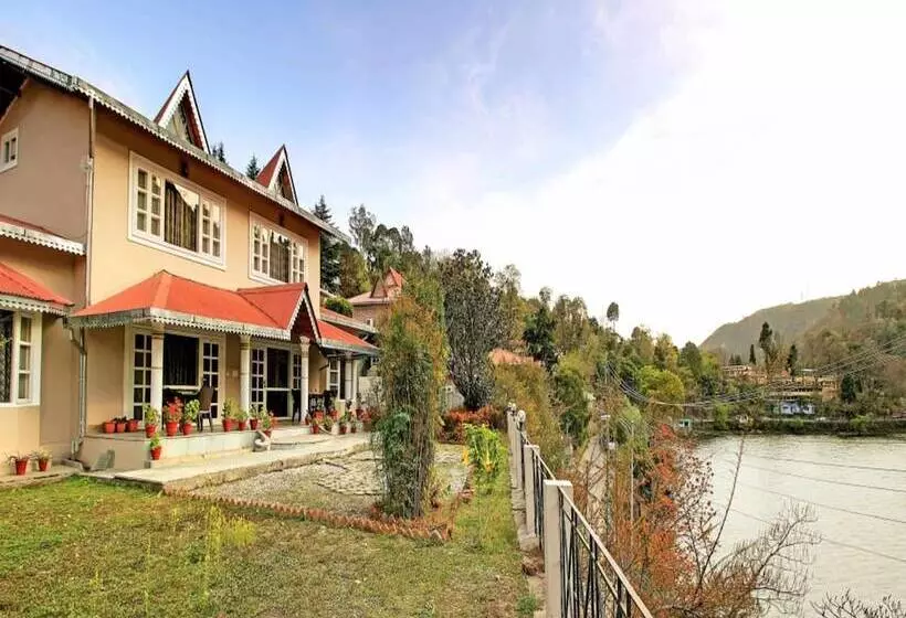 ベッドアンドブレックファースト Neelesh Inn   A Luxury Lake View