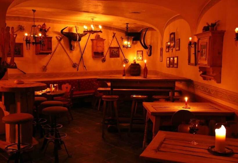 تختخواب و صبحانه Petit Steffani