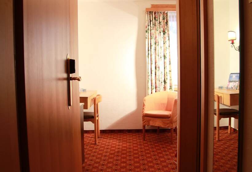 تختخواب و صبحانه Petit Steffani