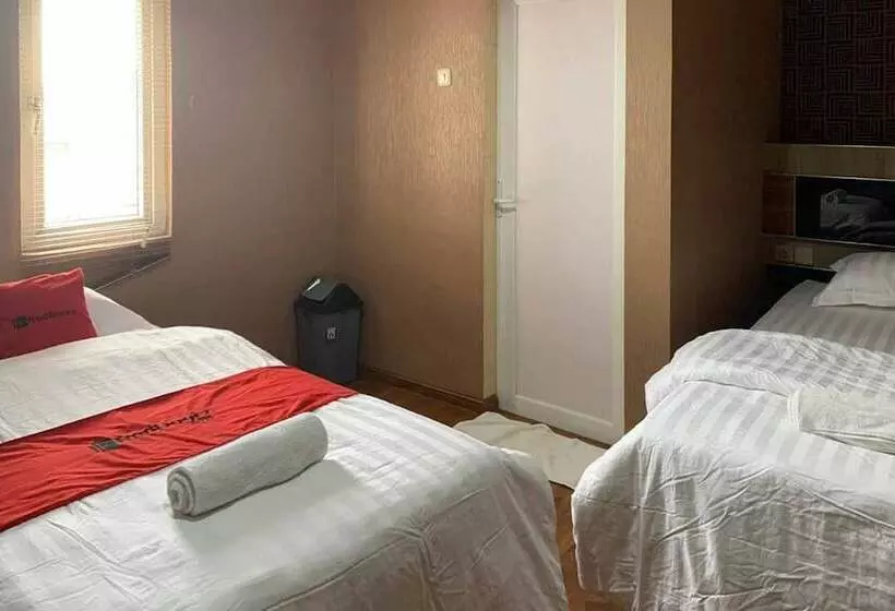Hotelli Reddoorz Plus @ Simpang Usu Medan