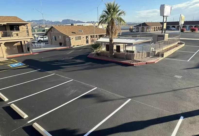 Hotelli Travelodge By Wyndham Parker