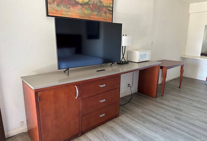 فندق Travelodge By Wyndham Parker