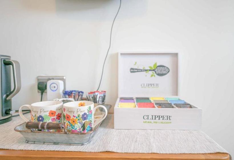 膳宿费 Nesscliffe