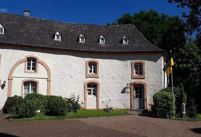 Prisma Hotel Burg Bollendorf