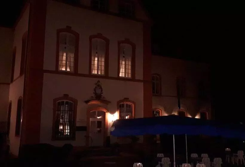 Prisma Hotel Burg Bollendorf