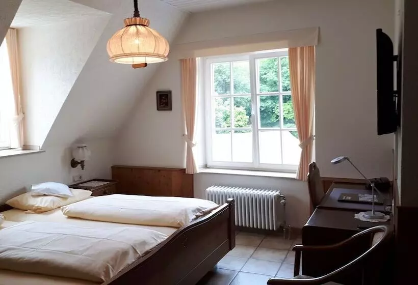 Prisma Hotel Burg Bollendorf