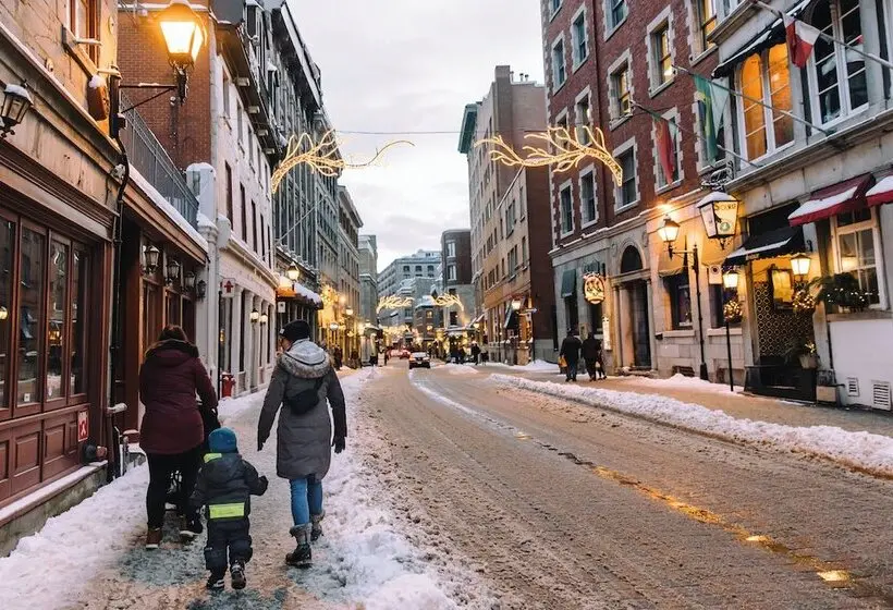 AC Hotel by Marriott Old Montreal