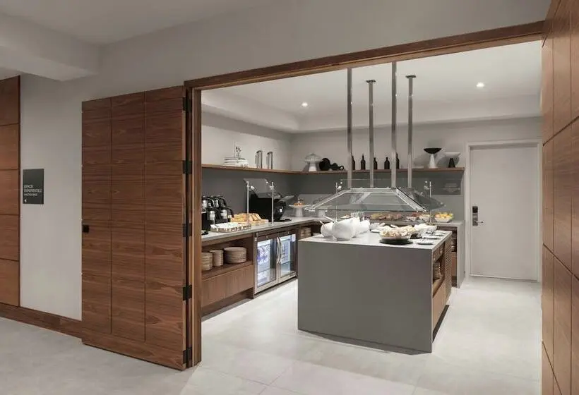 AC Hotel by Marriott Old Montreal