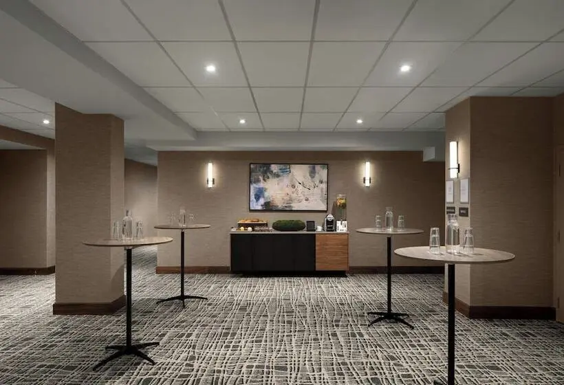 AC Hotel by Marriott Old Montreal
