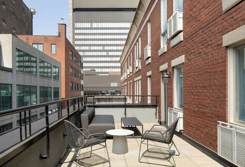 AC Hotel by Marriott Old Montreal