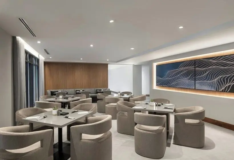 AC Hotel by Marriott Old Montreal