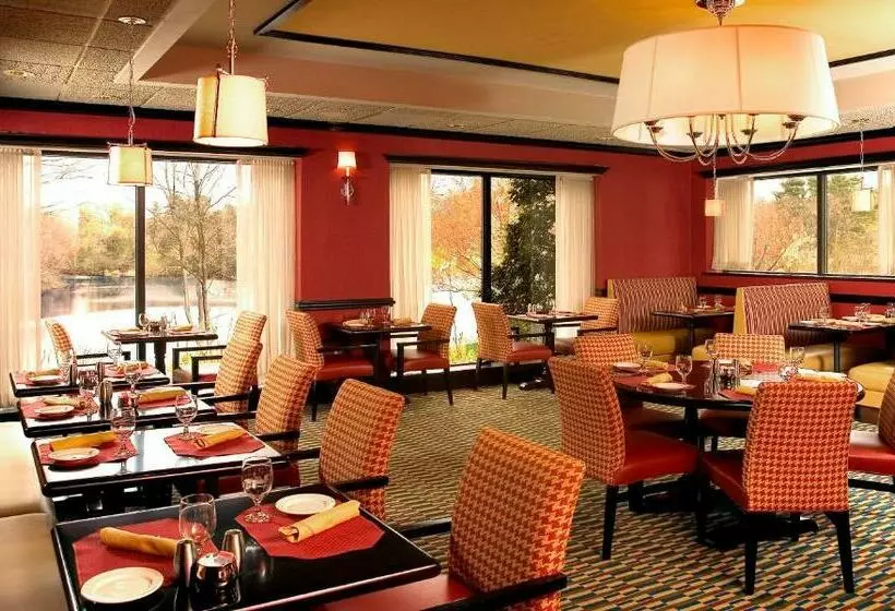 Four Points By Sheraton Wakefield Boston Hotel & Conference Center