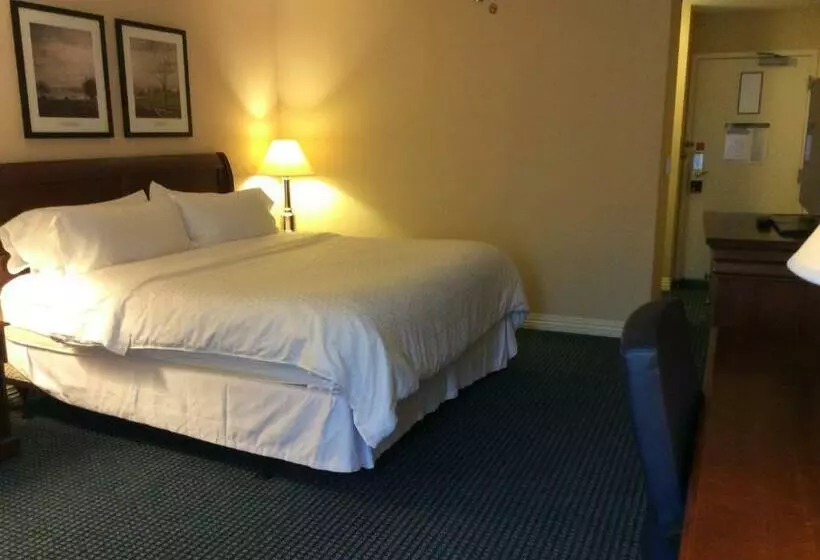 Four Points By Sheraton Wakefield Boston Hotel & Conference Center