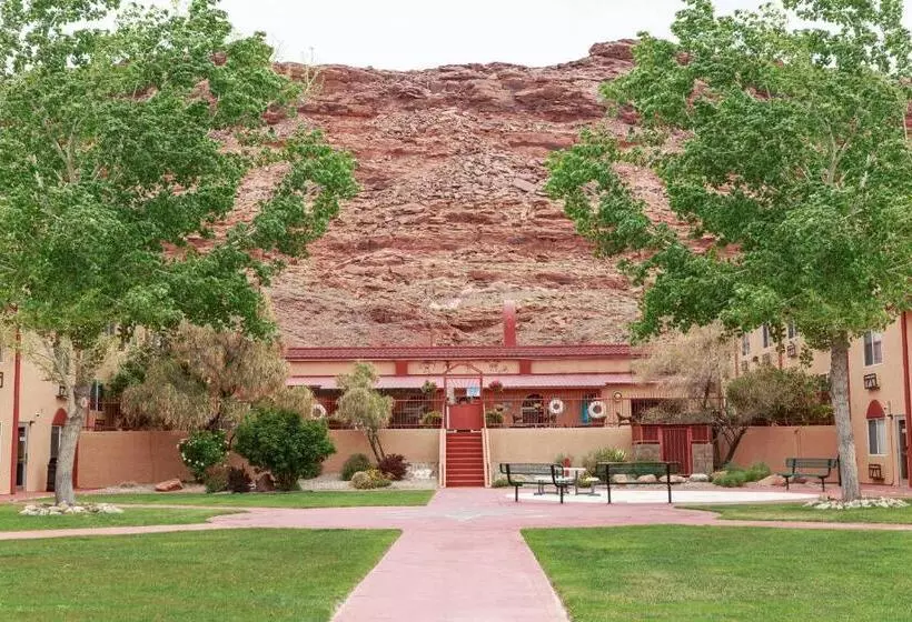 בית מלון כפרי Aarchway Inn