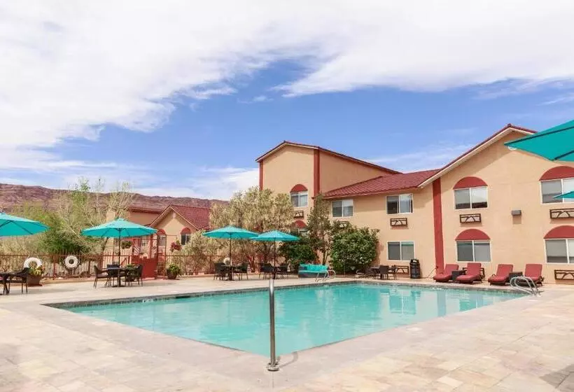 בית מלון כפרי Aarchway Inn