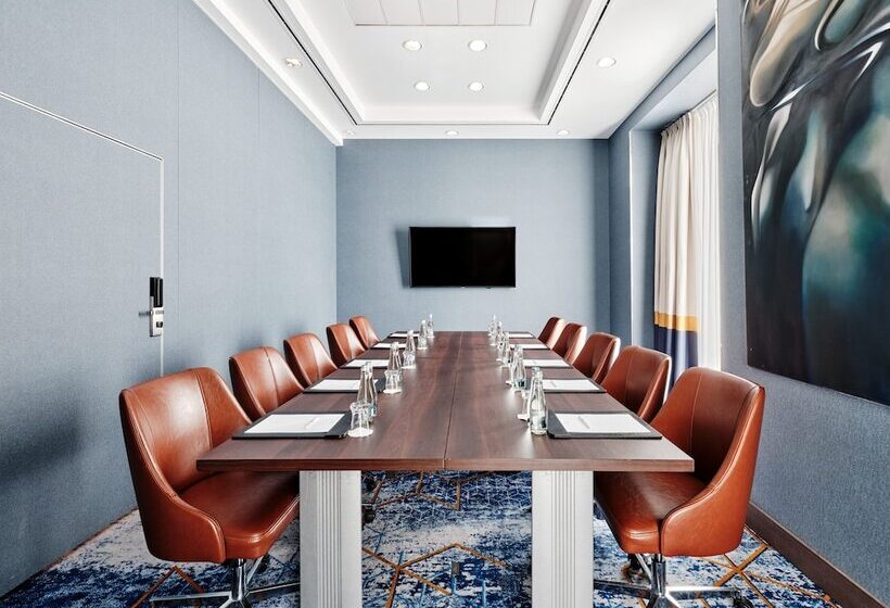 Hotel Intercontinental Warszawa, An Ihg