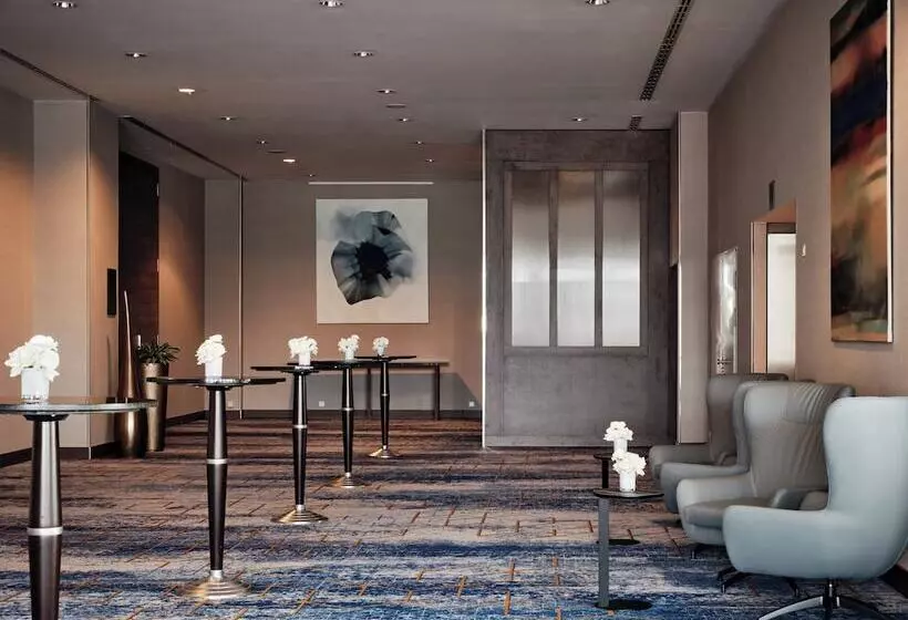 Отель Intercontinental Warszawa, An Ihg