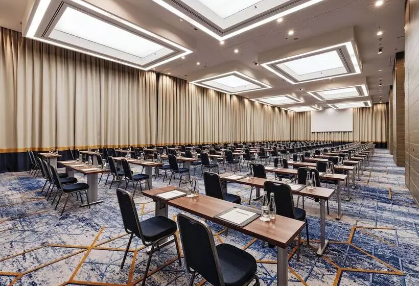 Отель Intercontinental Warszawa, An Ihg