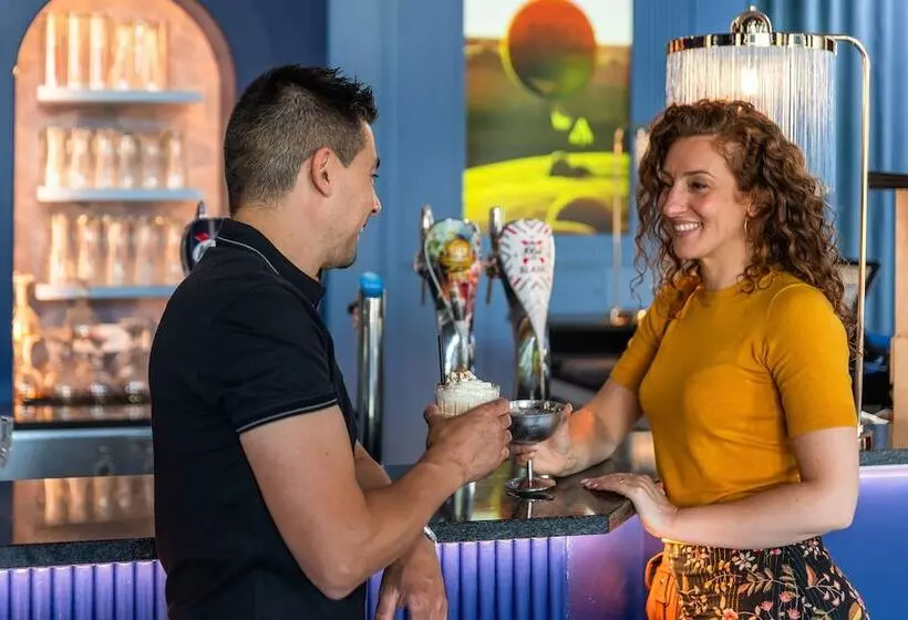 هتل Le Grand Magic