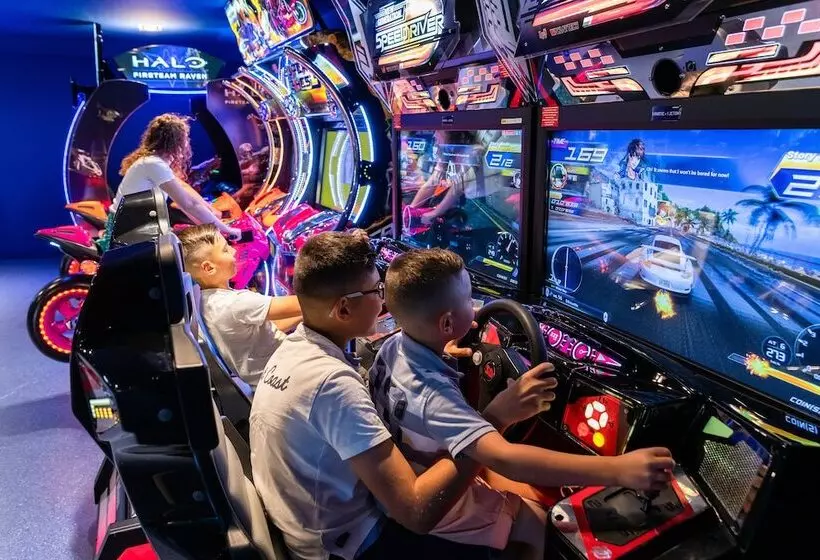 هتل Le Grand Magic