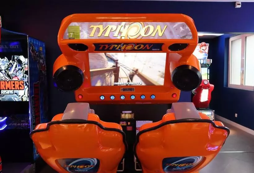 هتل Le Grand Magic