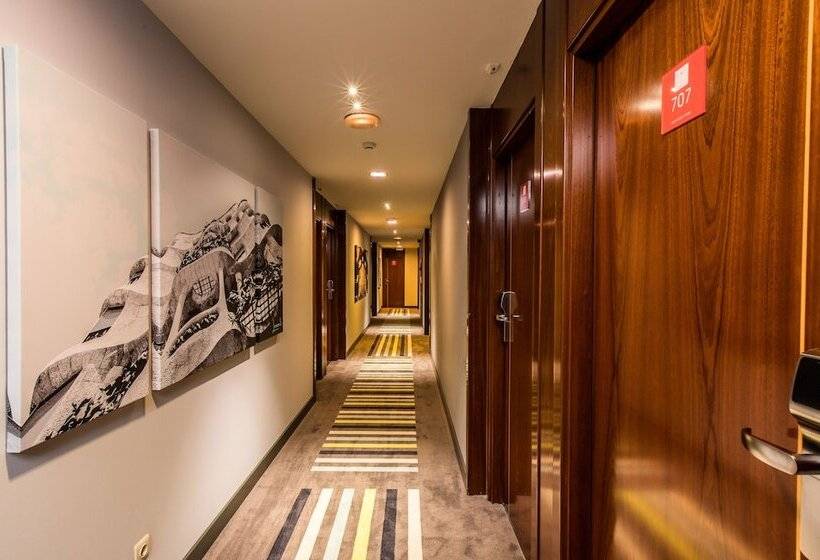 Leonardo Hotel Barcelona Gran Via