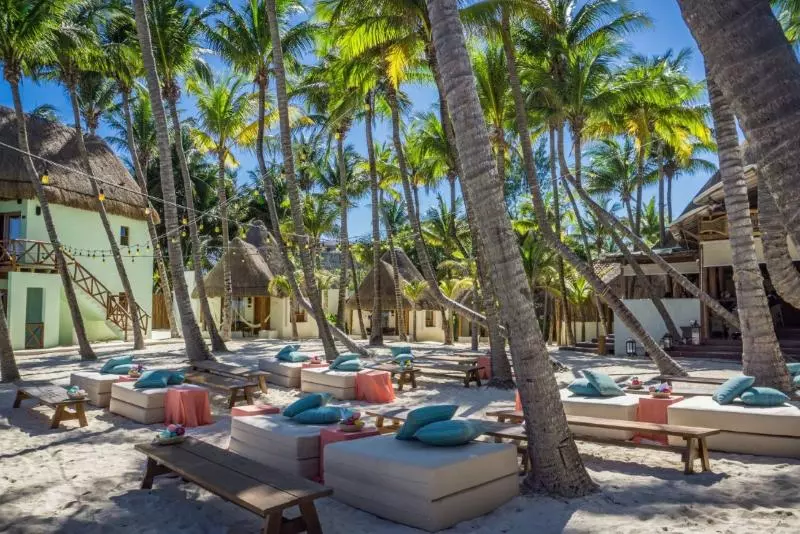 בית מלון כפרי Mahekal Beach Front Resort & Spa