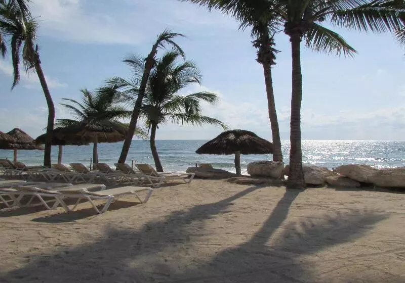 בית מלון כפרי Mahekal Beach Front Resort & Spa