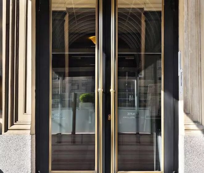 Metropolitan Hotel By Flemings