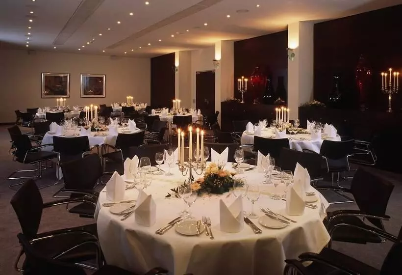 Metropolitan Hotel By Flemings