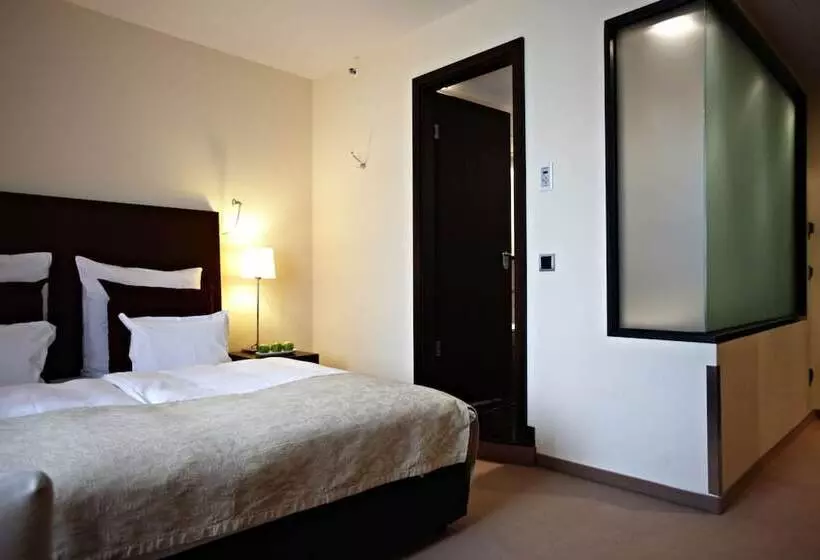 Metropolitan Hotel By Flemings