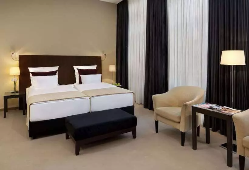 Metropolitan Hotel By Flemings