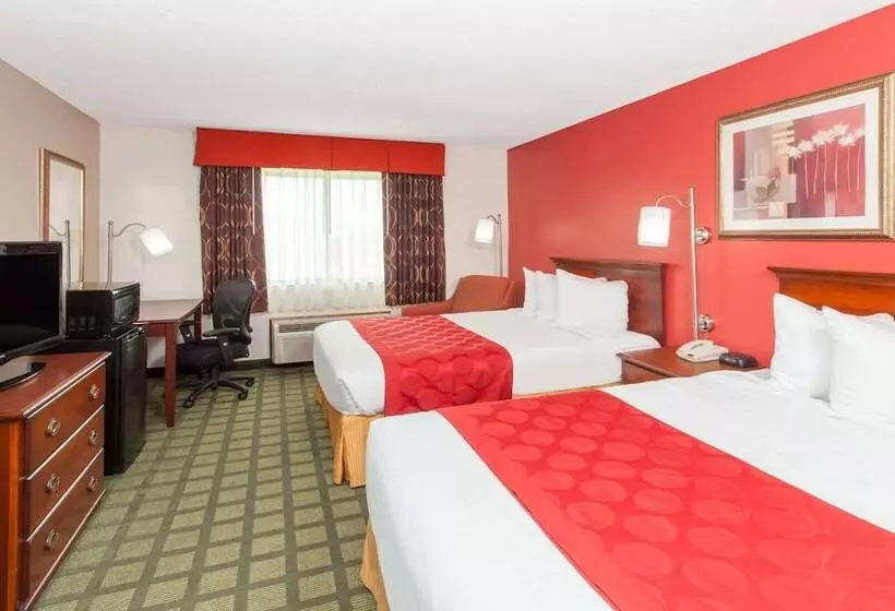 هتل Ramada Limited Decatur