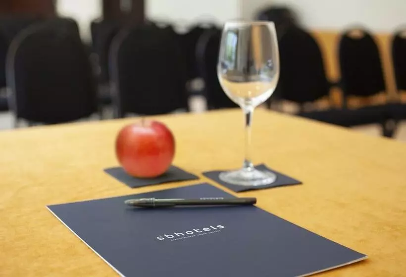 Отель Sb Express Madrid Norte