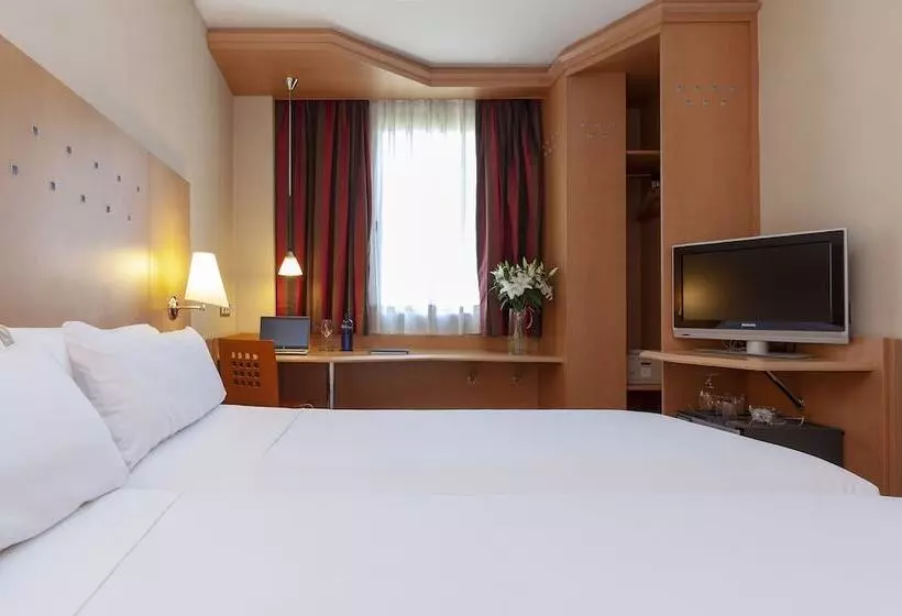 Отель Sb Express Madrid Norte