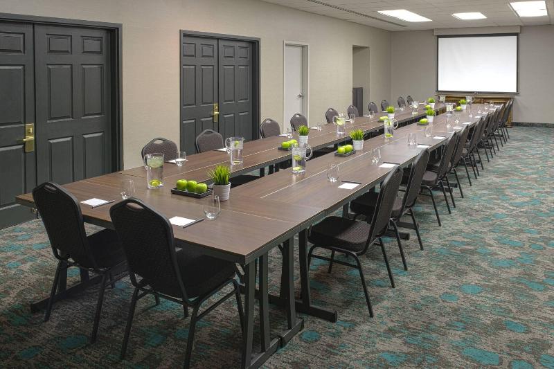 فندق Springhill Suites By Marriott Old Montreal