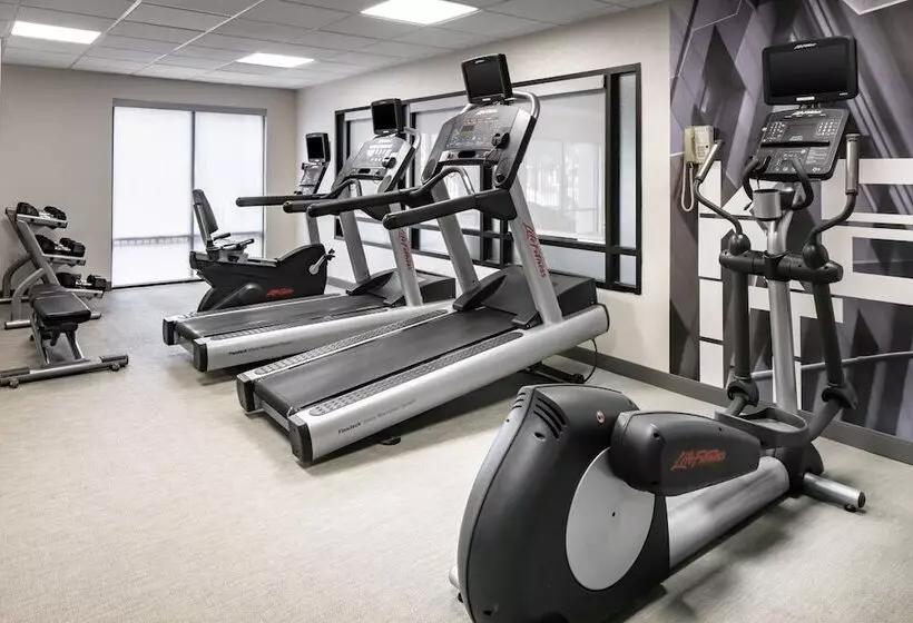 Отель Springhill Suites By Marriott Tulsa