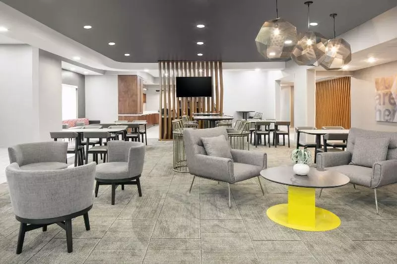 Отель Springhill Suites By Marriott Tulsa