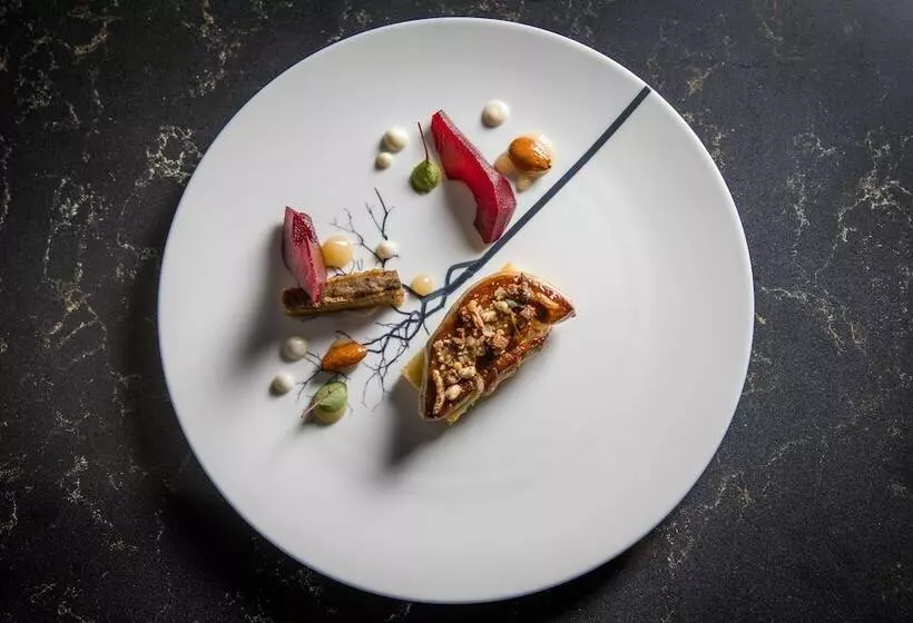 Отель The Chester