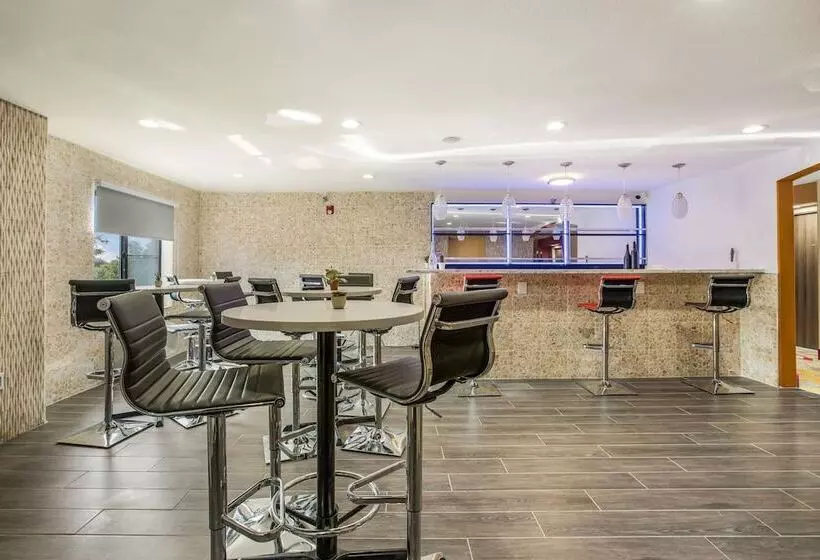 The Leo Collection Detroit, Ascend Hotel Collection